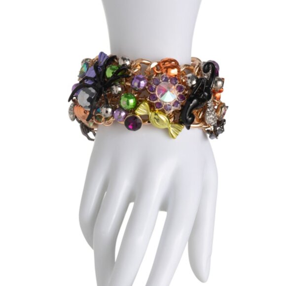 NWT BETSEY JOHNSON Halloween Charm Toggle Bracelet - Picture 2 of 6